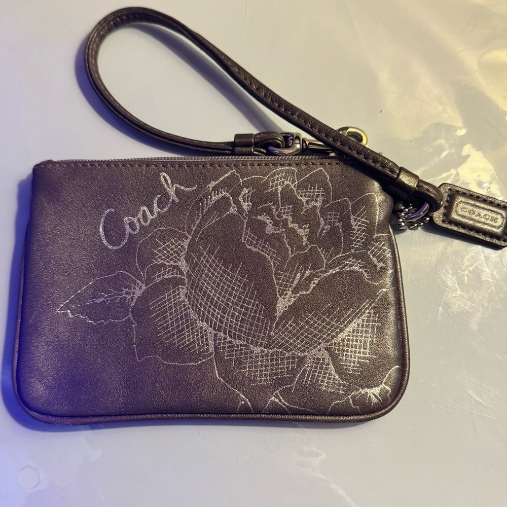 Coach Hematite Grey Floral script Wristlet Pouch RARE - EUC serial #43785 - Picture 15 of 16